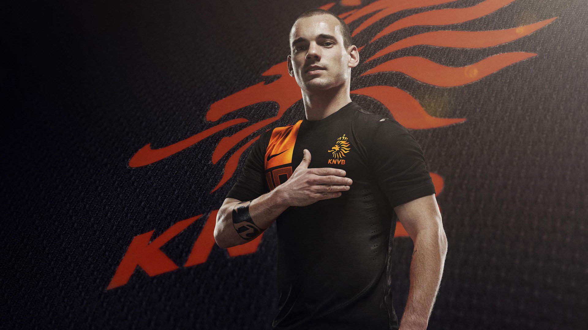 《电竞比赛现场：氛围热烈斗志昂扬》，电竞比赛场景