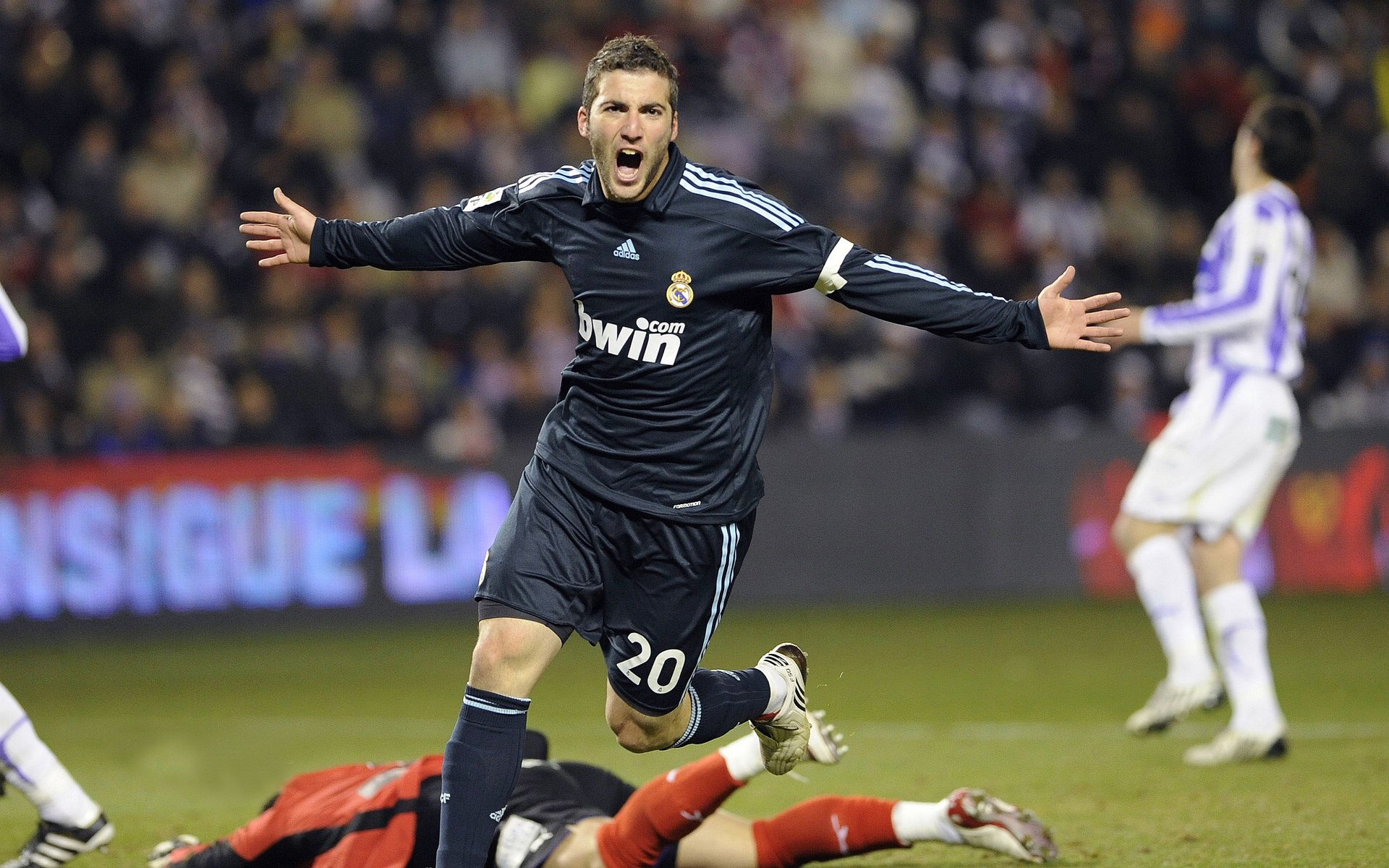 体育+娱乐：联盟如何在跨界合作中赢得更多粉丝？，跨界联盟是什么意思