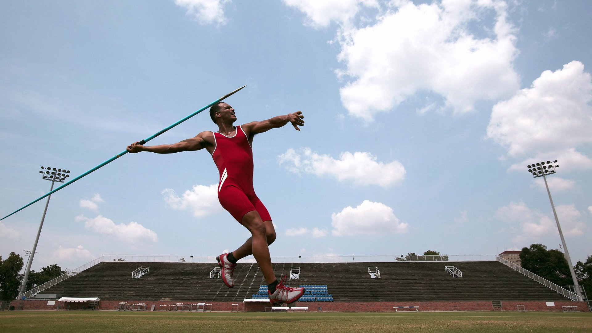 英超裁判使用新高科技判罚工具，判罚更公正，英超裁判使用新高科技判罚工具,判罚更公正吗